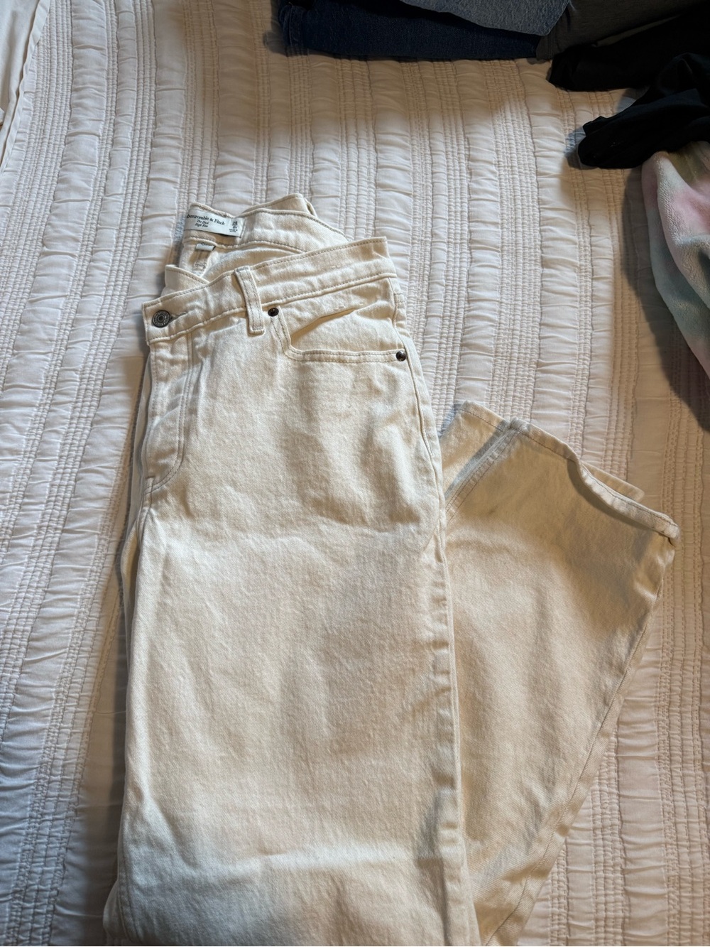 Abercrombie & Fitch Cream Straight-Leg Women's Jeans cross waist curve love